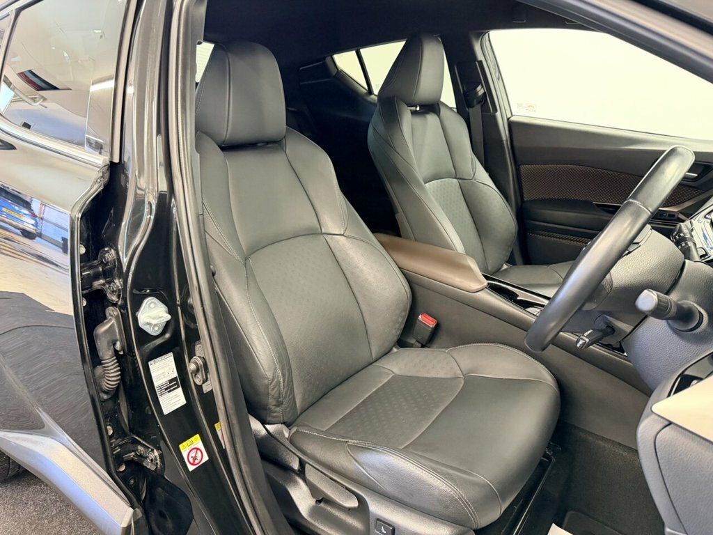 Toyota C-Hr Excel Black #3