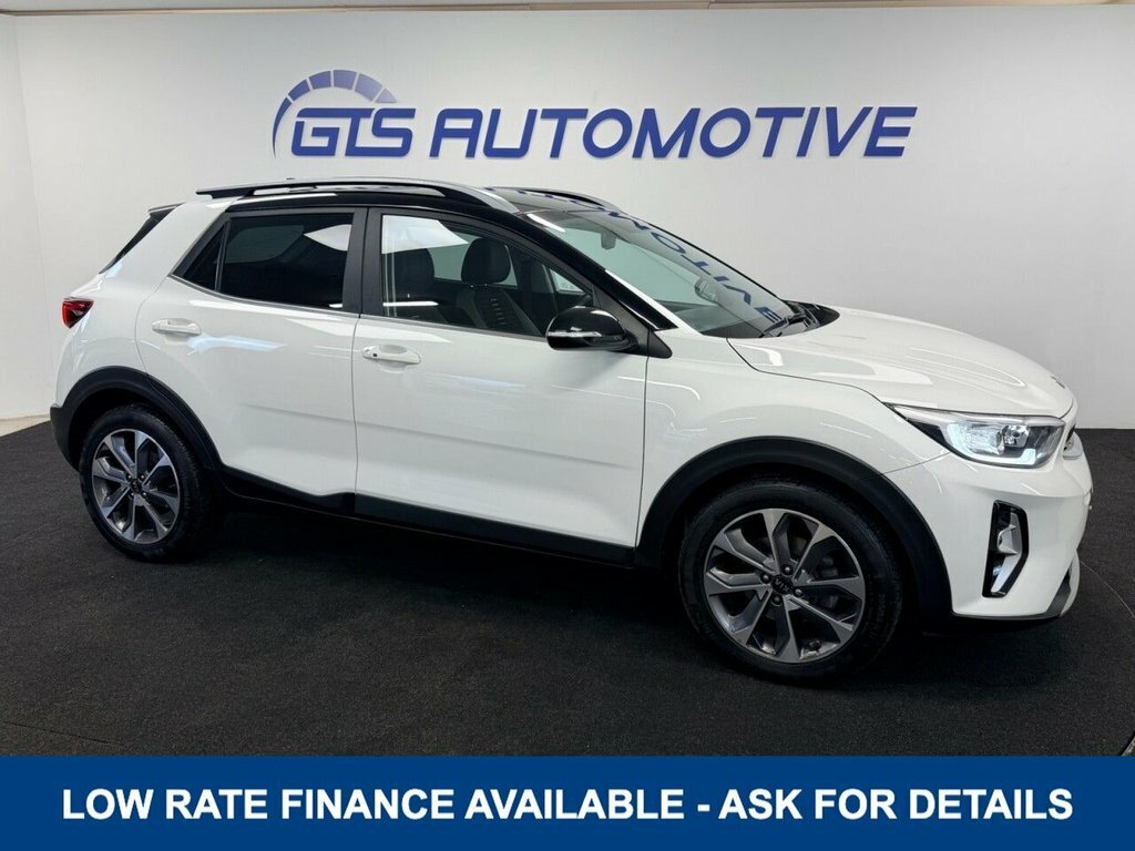 Kia Stonic Suv White