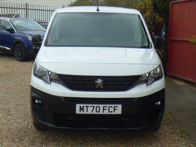 Peugeot Partner Panel Van 1.5 Bluehdi 1000 Professional, 15 Months MT70FCF White #3