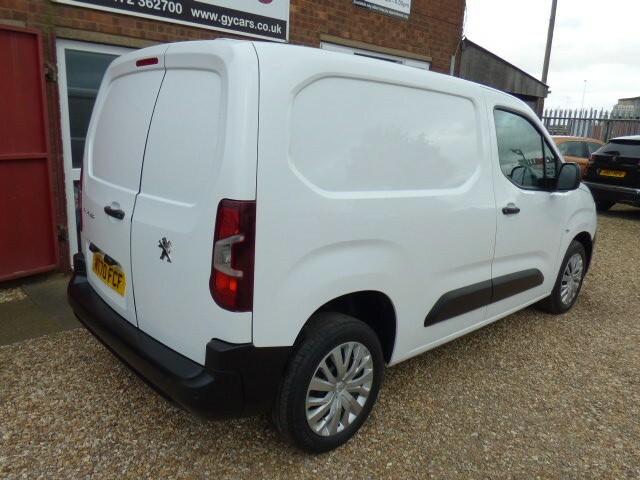 Peugeot Partner Panel Van 1.5 Bluehdi 1000 Professional, 15 Months MT70FCF White #4