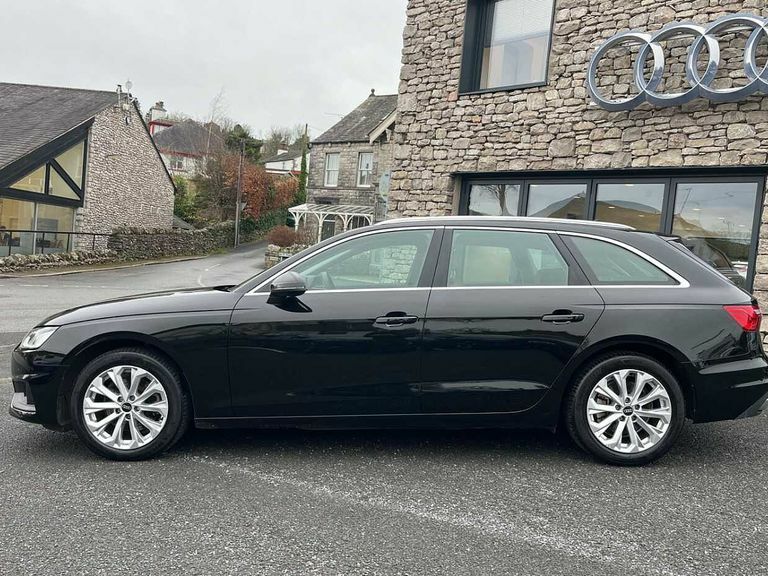 Audi A4 Avant Avant Technik 35 Tfsi 150 Ps S Tronic Black #4