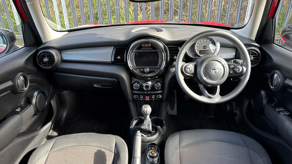 Mini Hatch 1.5 Cooper Classic Euro 6 Ss Red #4