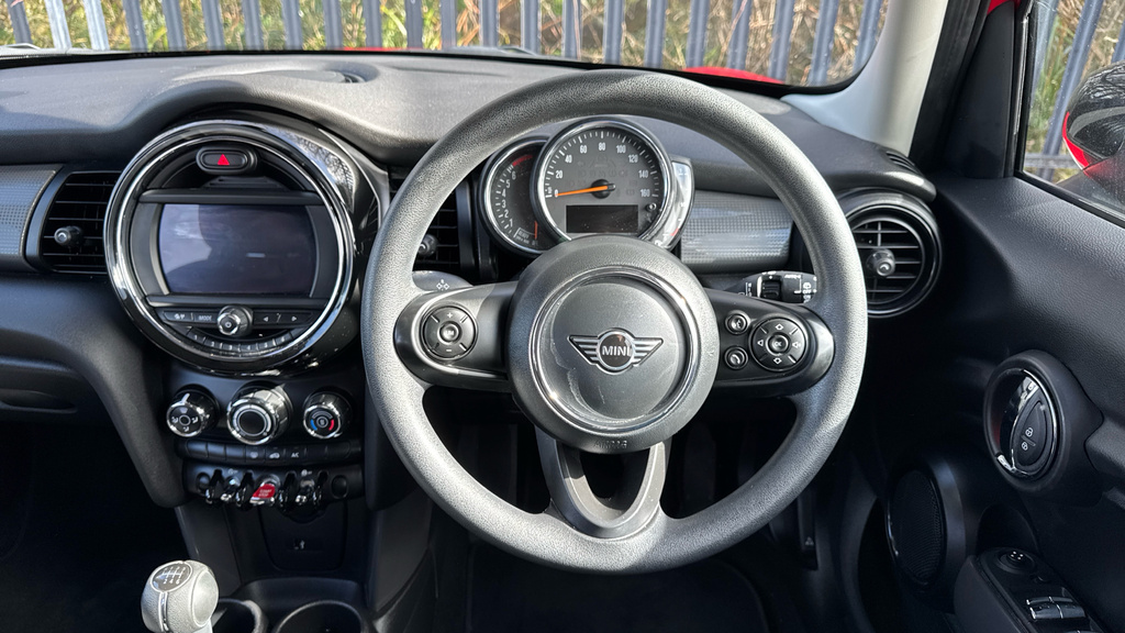Mini Hatch 1.5 Cooper Classic Euro 6 Ss Red #5