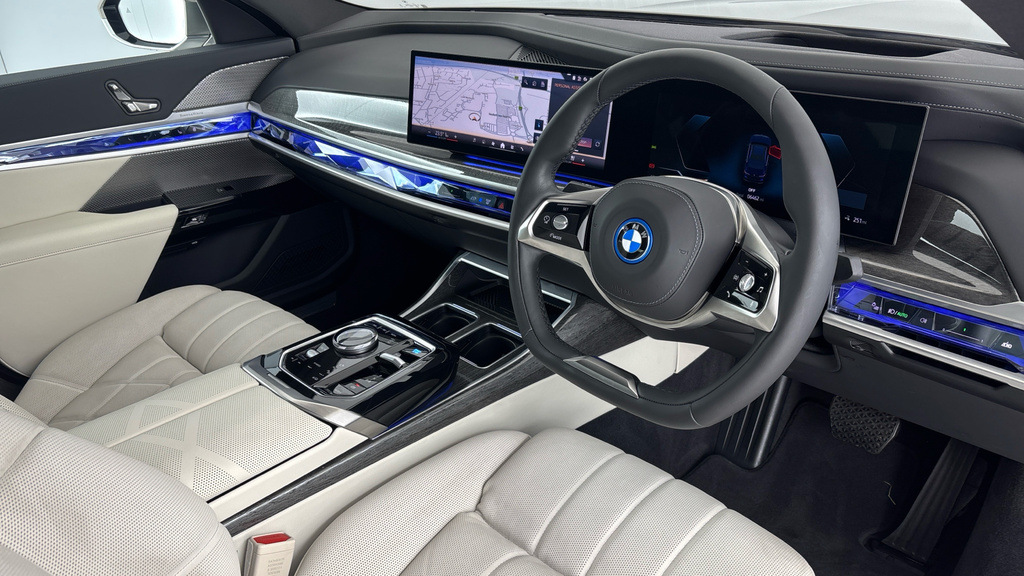 BMW i7 60 105.7Kwh Excellence Pro Xdrive Blue #6