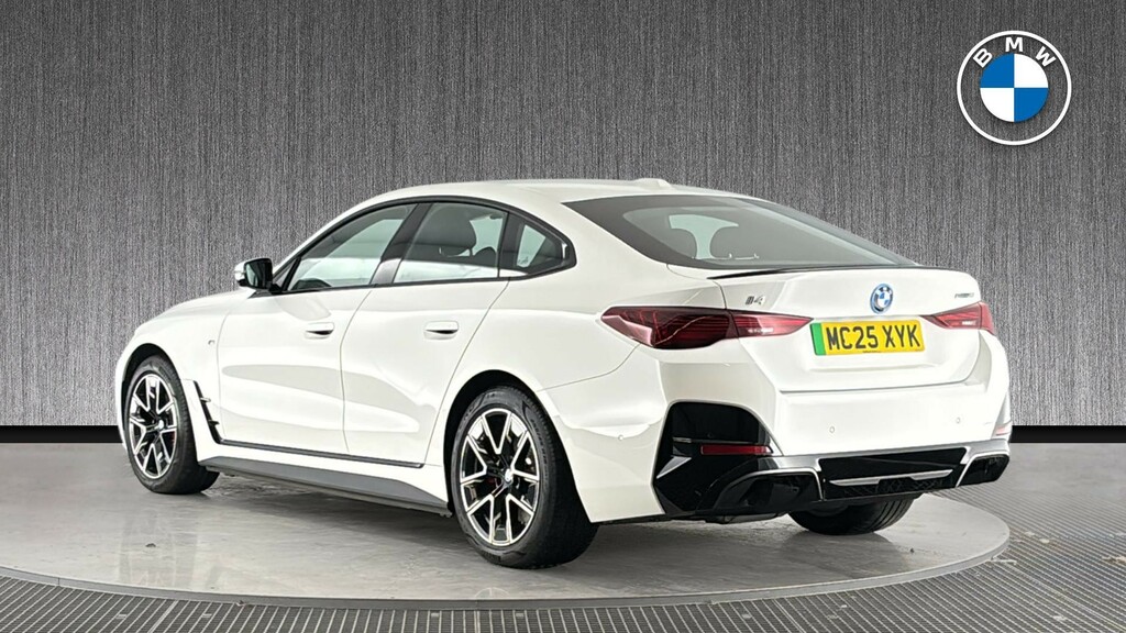 BMW i4 40 83.9Kwh M Sport Gran Coupe Edrive White #2