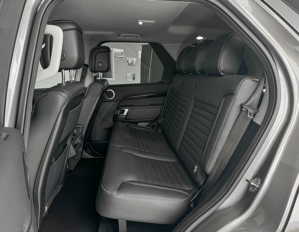 Land Rover Discovery 3L Se LV70WFK Grey #2