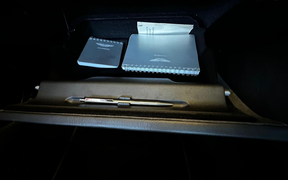 Aston Martin Vanquish 5.9 2dr Silver #30