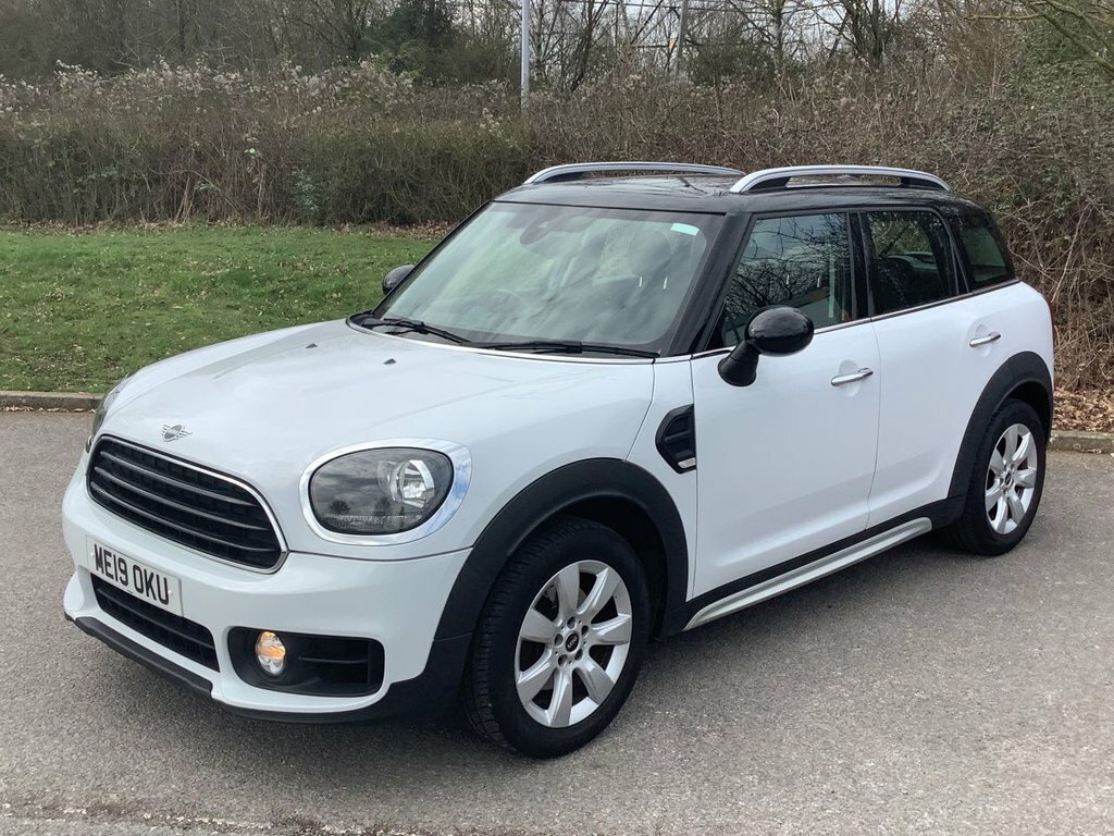 Mini Countryman 1.5L Cooper Classic ME19OKU White #4
