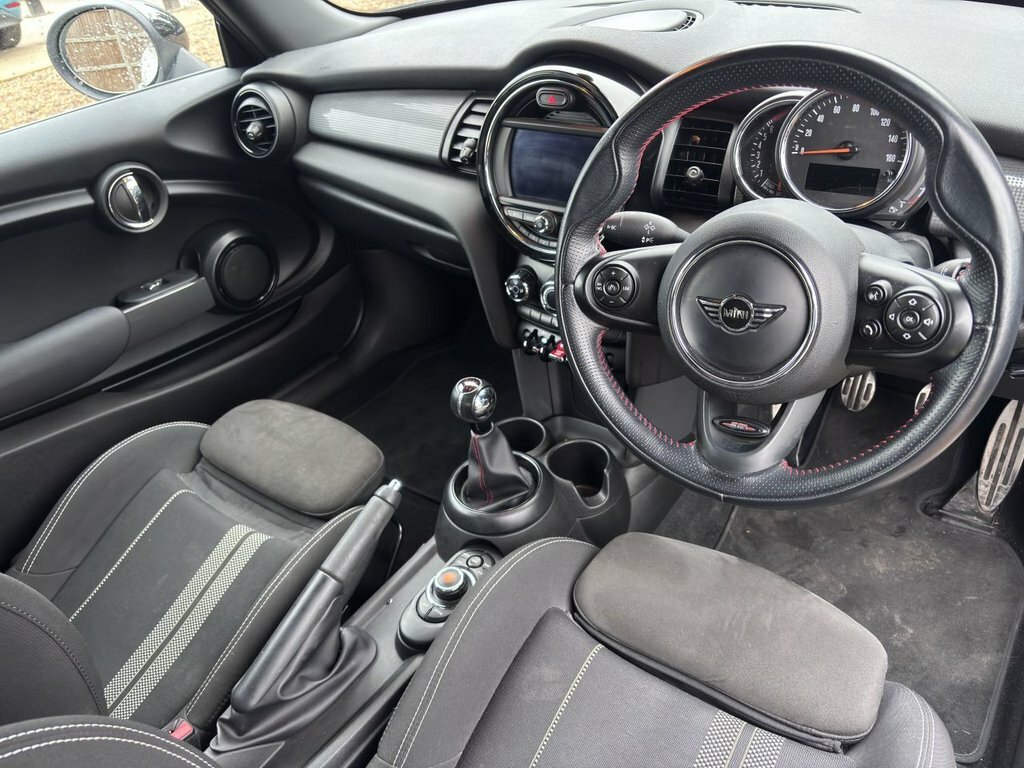 Mini Hatch 1.5L Cooper NJ68FPU Silver #4