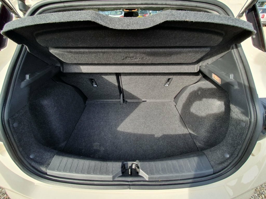 Nissan Micra 0.9L N-connecta DY19MOV White #4