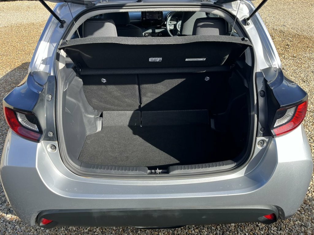 Toyota Yaris 1.5L Icon AP72FFJ Silver #6