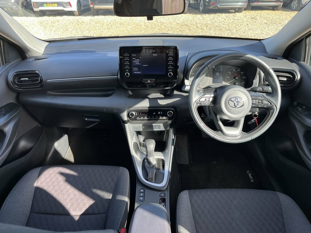 Toyota Yaris 1.5L Icon AP72FFJ Silver #4