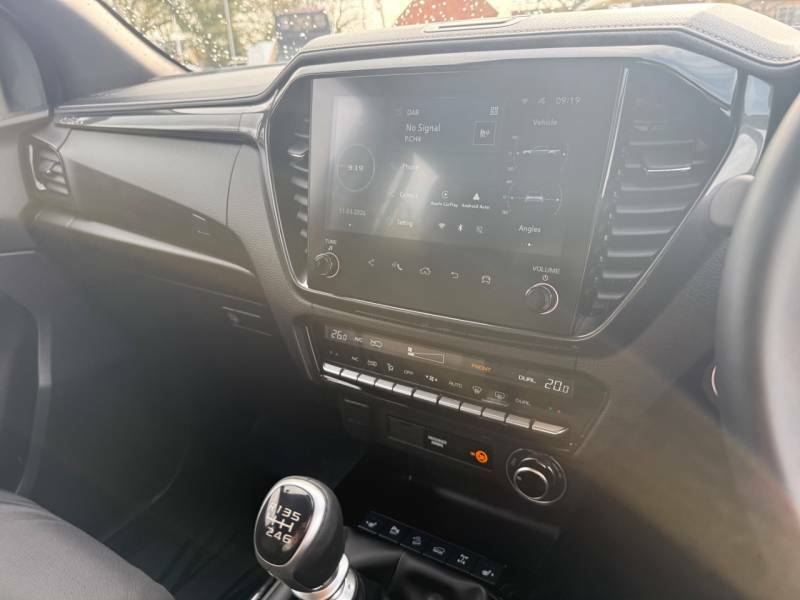 Isuzu D-Max 1.9 V-cross Double Cab 4X4 - 2025 75 AU75HVD Orange #4