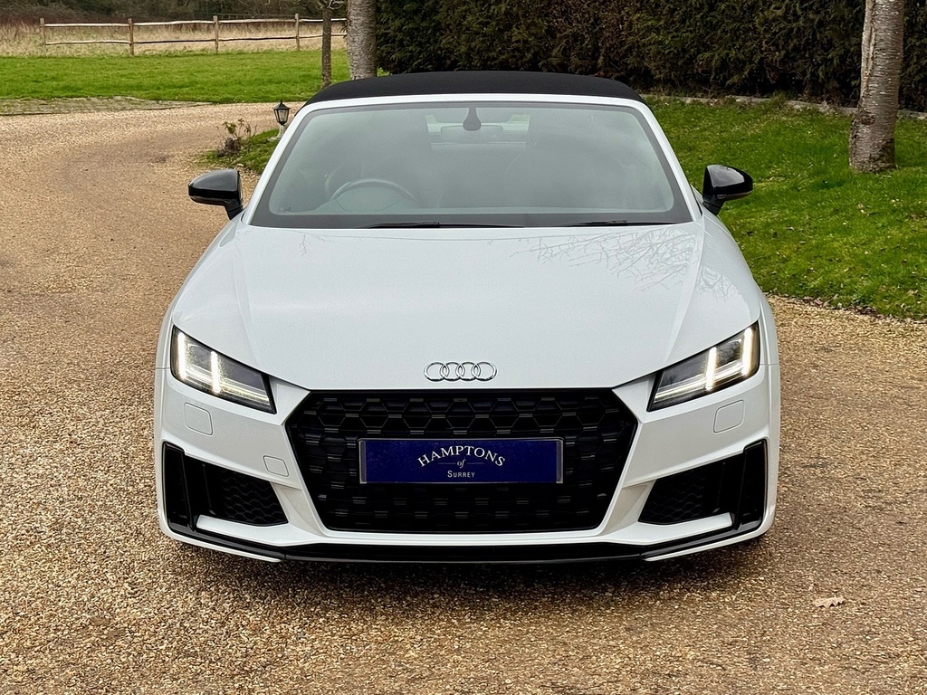 Audi TT 2.0 Tfsi 40 Black Edition Roadster S Tr EJ69ABU White #6