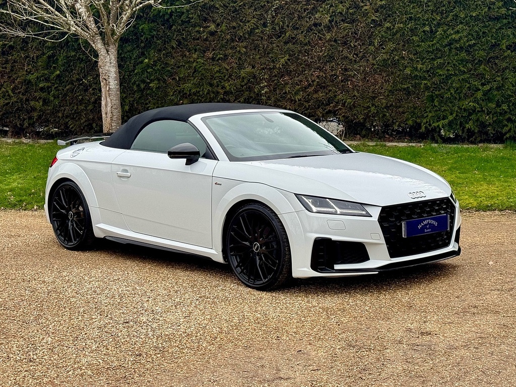 Audi TT 2.0 Tfsi 40 Black Edition Roadster S Tr EJ69ABU White #3