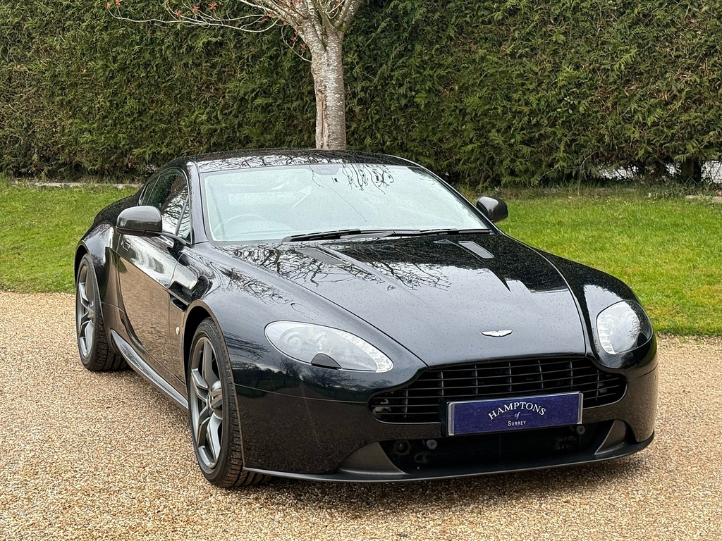 Aston Martin Vantage 4.7 V8 Coupe Sportshift II Euro 6 420 Black #4