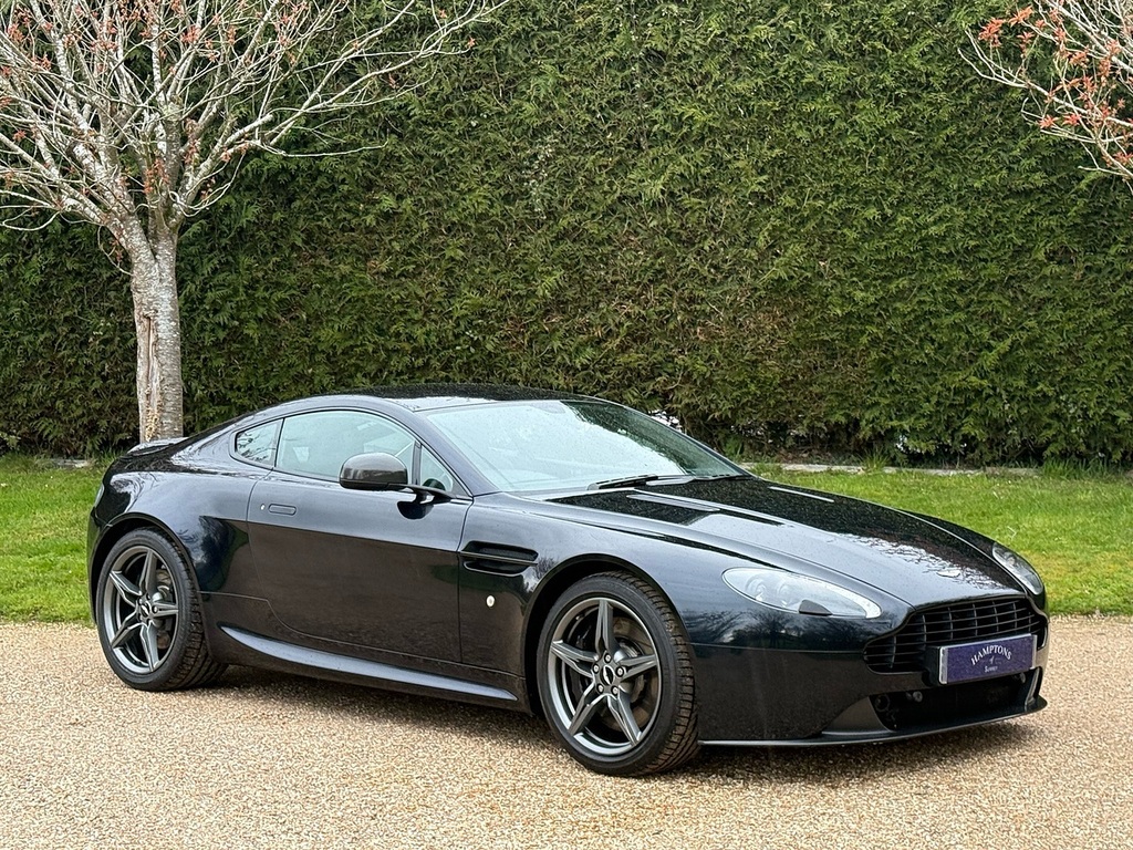 Aston Martin Vantage 4.7 V8 Coupe Sportshift II Euro 6 420 Black #2