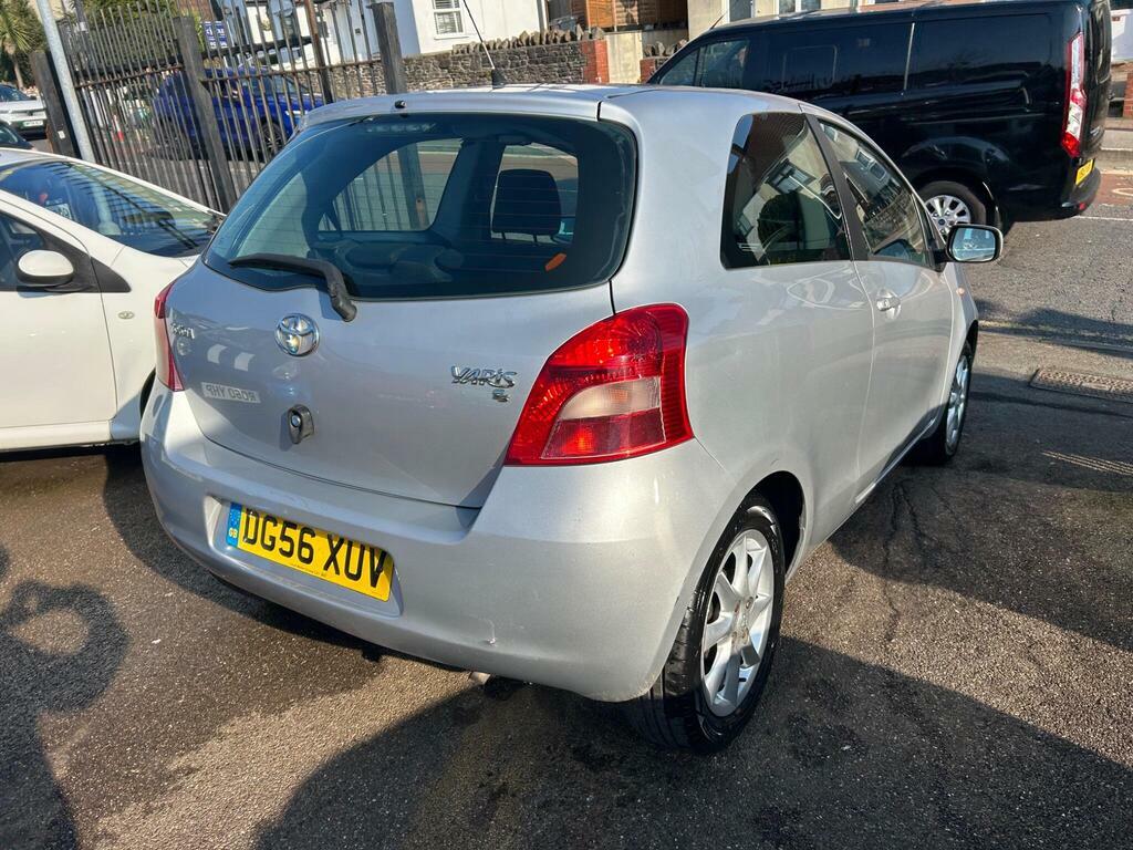 Toyota Yaris 1.3 Vvt-i T3 Silver #6