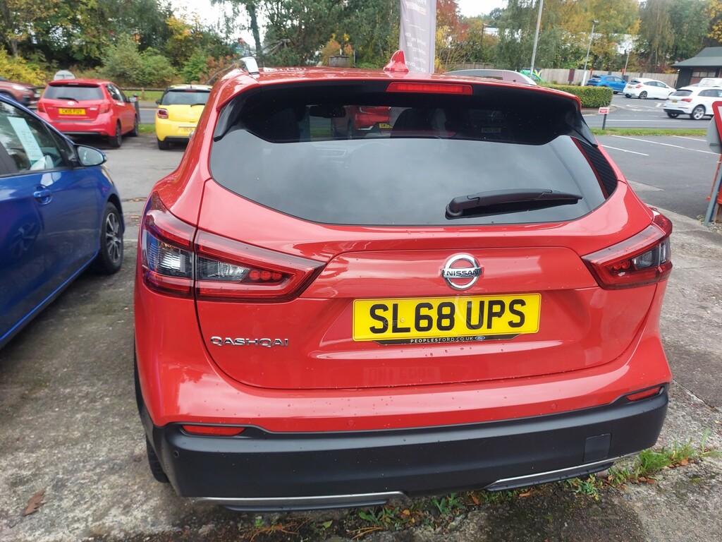 Nissan Qashqai 1.5 Dci Tekna 2018 SL68UPS Red #6