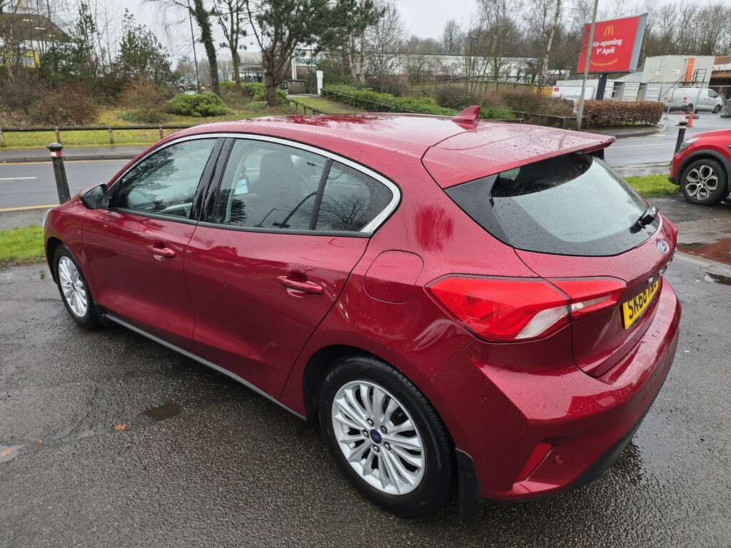 Ford Focus 1.0 T Ecoboost Titanium 2018 SK68KBU Red #5