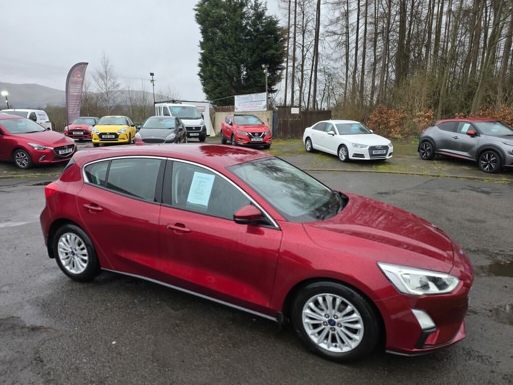 Ford Focus 1.0 T Ecoboost Titanium 2018 Red