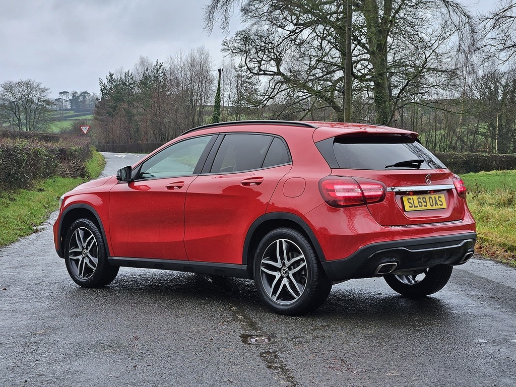 Mercedes-Benz GLA Class 1.6 Gla180 Gpf Urban Edition Suv 7G-dct SL69OAS Red #2