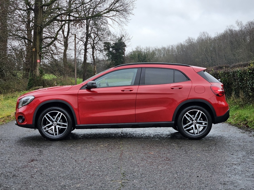 Mercedes-Benz GLA Class 1.6 Gla180 Gpf Urban Edition Suv 7G-dct SL69OAS Red #5