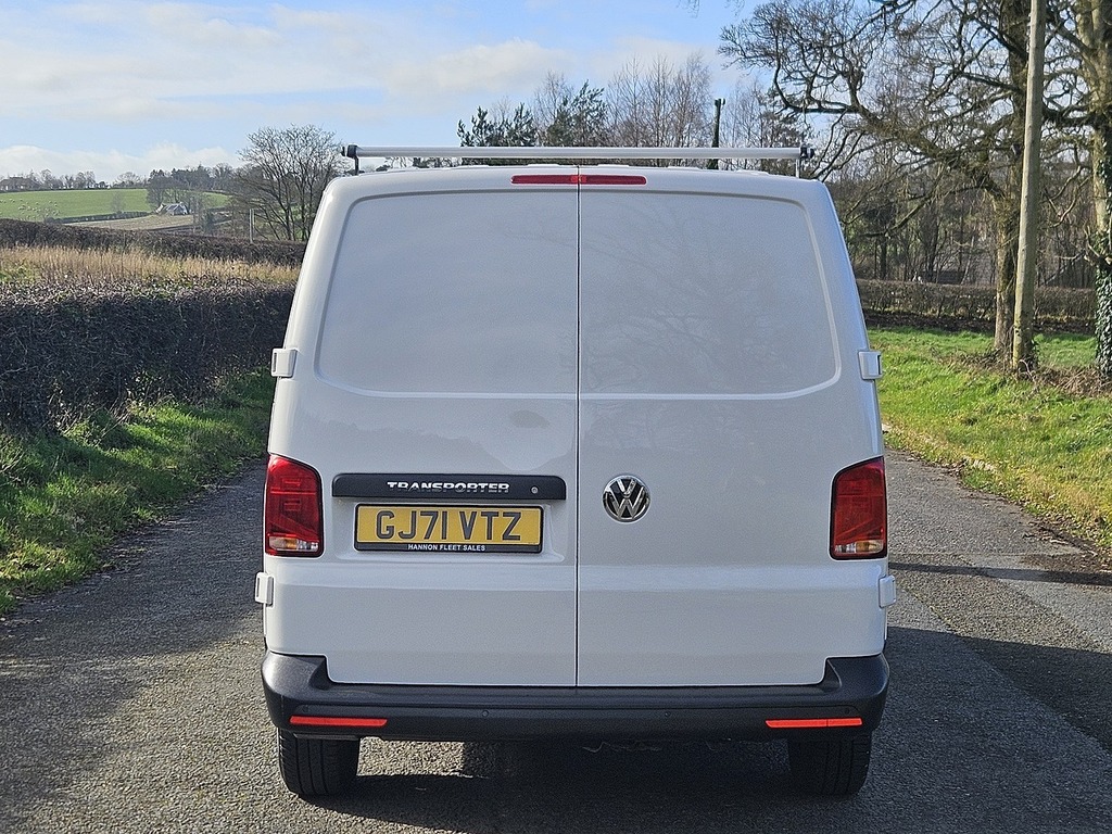 Volkswagen Transporter Tdi T28 Startline GJ71VTZ White #5