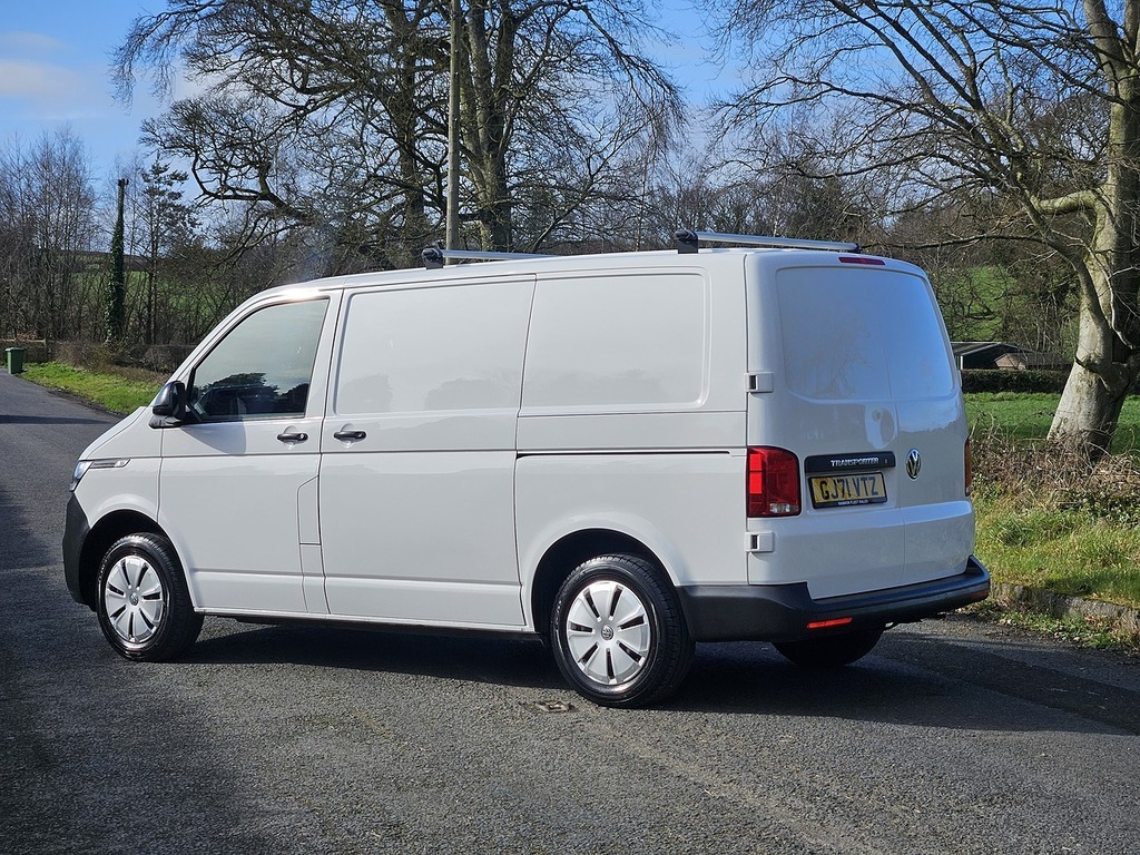 Volkswagen Transporter Tdi T28 Startline GJ71VTZ White #2