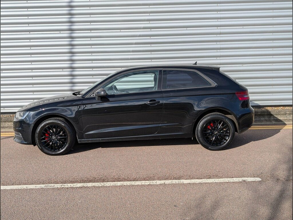 Audi A3 1.6 Tdi Ultra Se Technik Euro 6 Ss BV65KKN Black #4