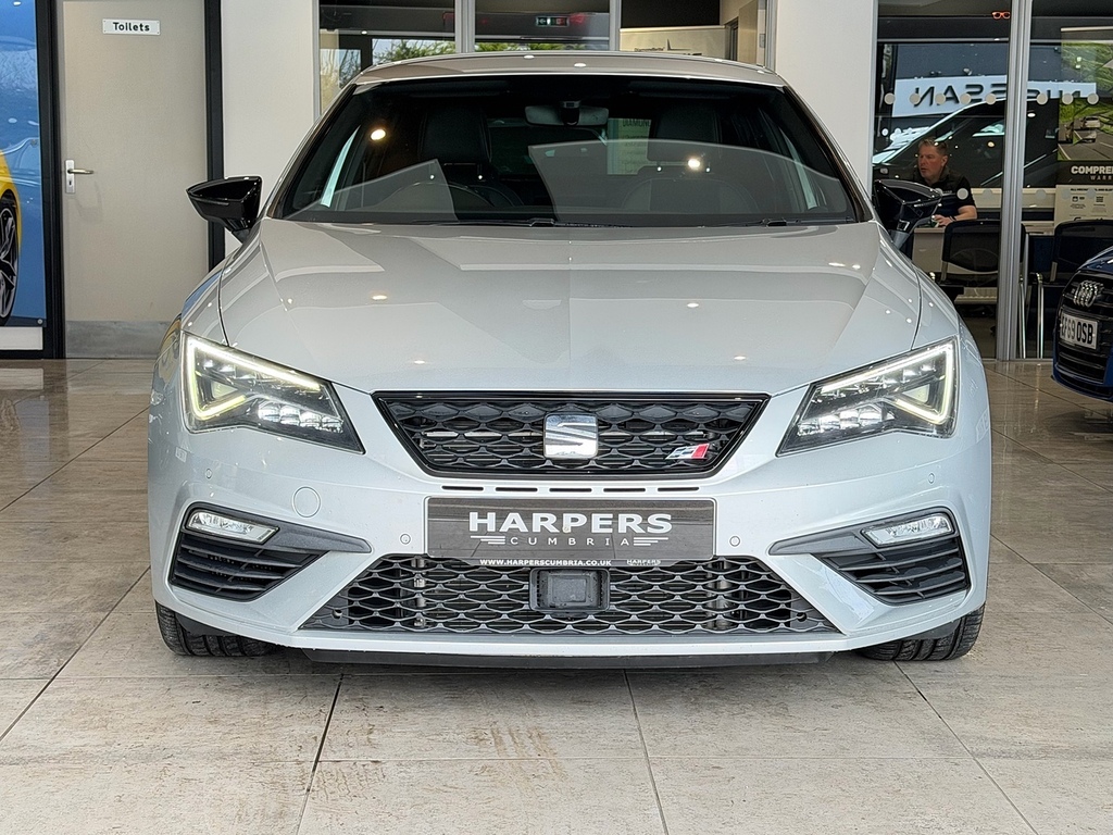 Seat Leon Tsi Cupra 300 Hatchback 2.0 HK17JVR Silver #2