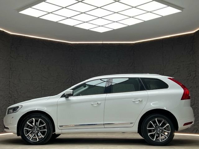 Volvo XC60 Suv CY66BND White #5