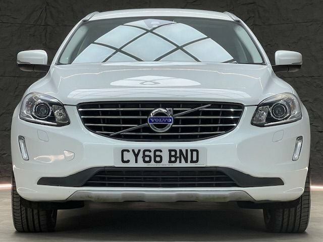 Volvo XC60 Suv CY66BND White #3