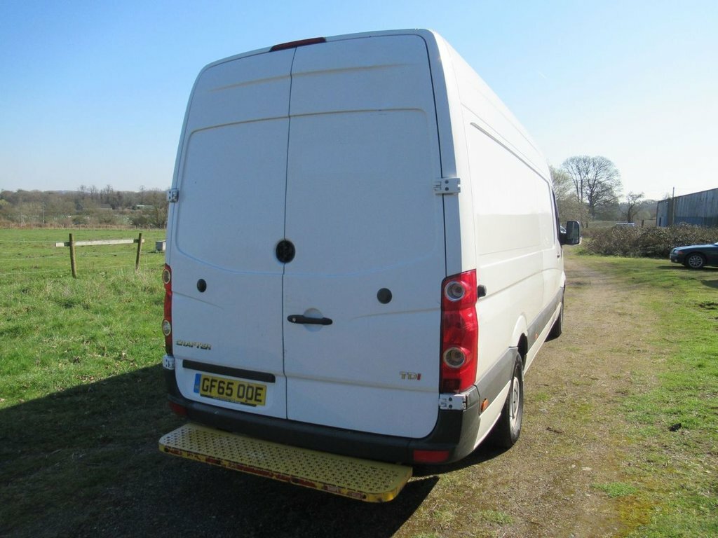 Volkswagen Crafter 2L Cr35 White #5