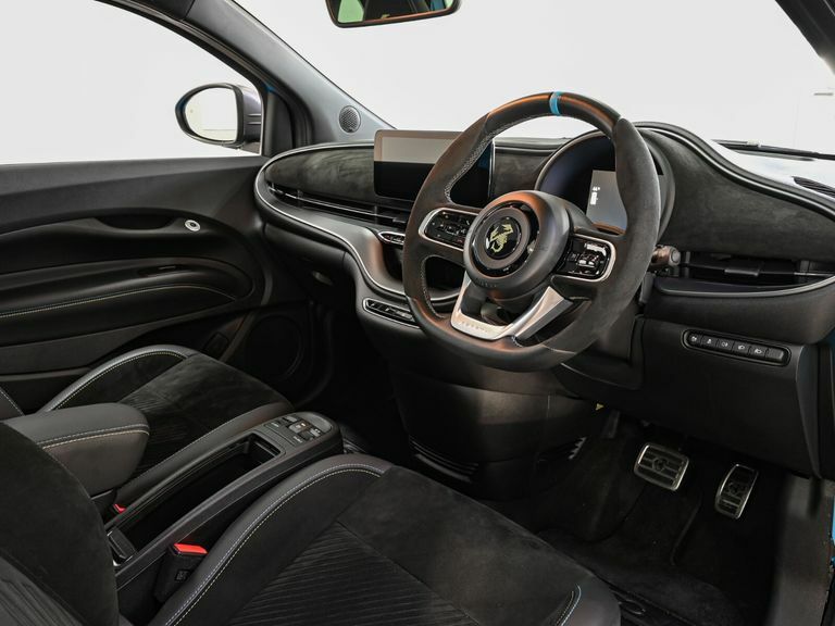 Abarth 500 114Kw Scorpionissima 42.2Kwh Blue