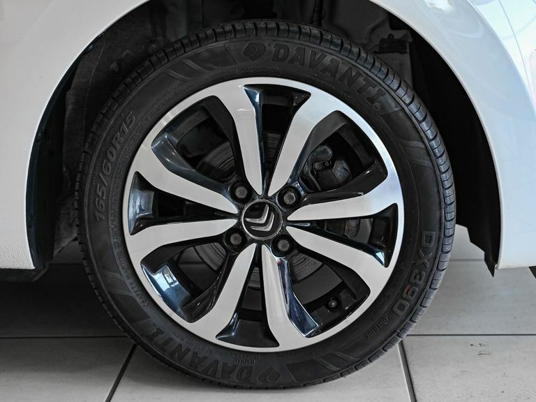 Citroen C1 1.0 Vti 72 Shine ND71VKV White #6