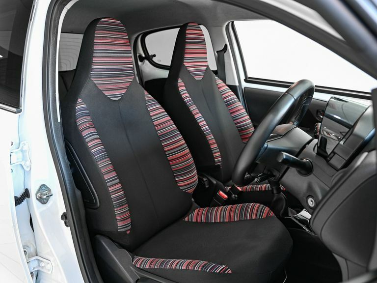 Citroen C1 1.0 Vti 72 Shine ND71VKV White #3