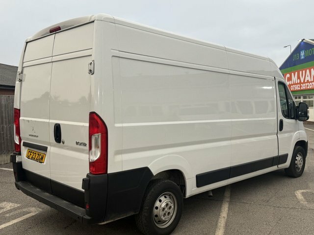 Peugeot Boxer 2.2 Bluehdi 335 Professional Premium Panel Van 5 CF23ZGM White #3