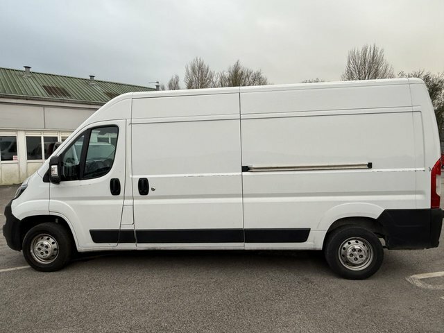 Peugeot Boxer 2.2 Bluehdi 335 Professional Premium Panel Van 5 CF23ZGM White #6