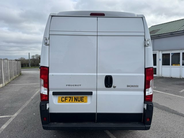 Peugeot Boxer 2.2 Bluehdi 335 Professional Panel Van CF71NUE White #6