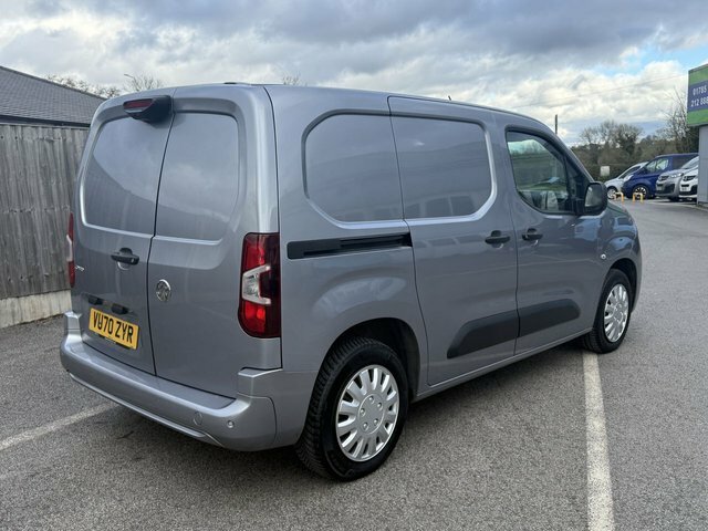 Vauxhall Combo 1.5 Turbo D 2000 Sportive Panel Van Man VU70ZYR Grey #3