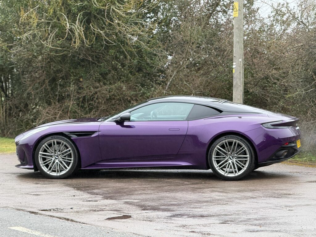 Aston Martin DB12 4.0 V8 Coupe #32