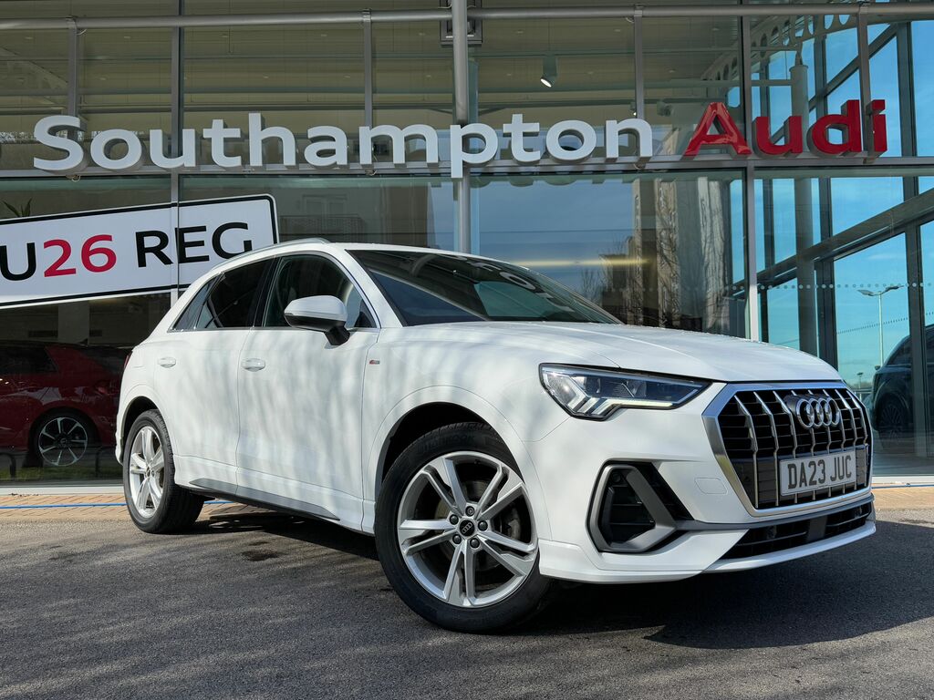 Audi Q3 S Line Black