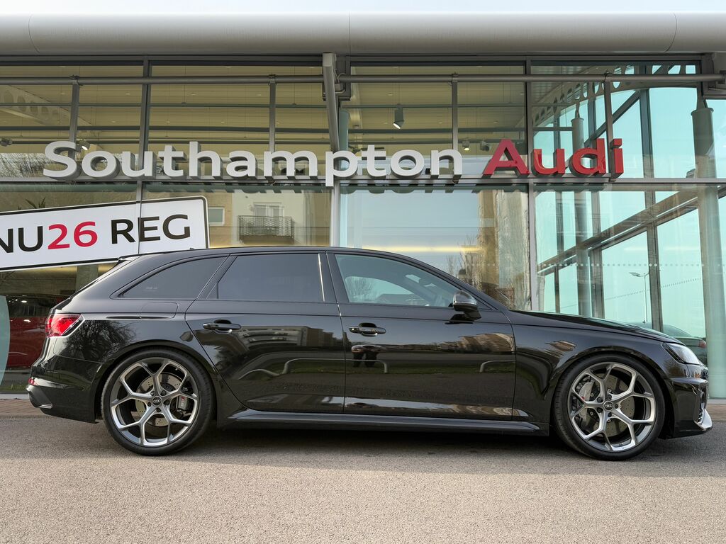 Audi RS4 Avant Petrol HG25MMX Black #2