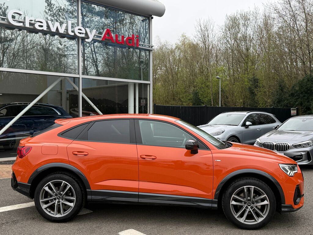 Audi Q3 Black Edition Black #2