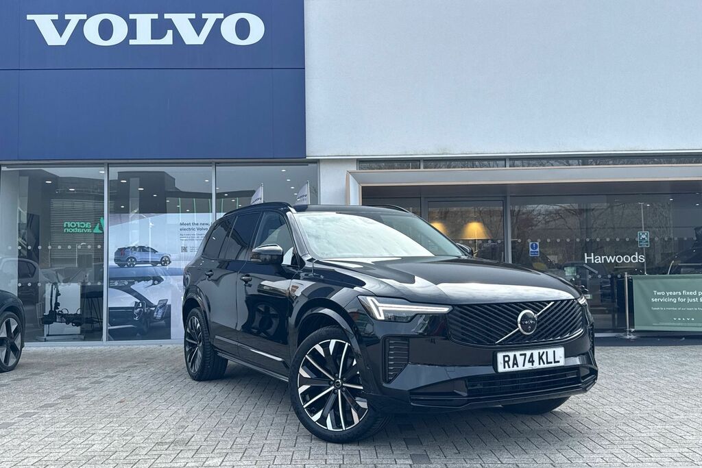 Volvo XC90 Ultra Black
