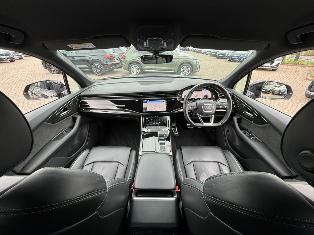 Audi Q7 Black Edition DG22CCN Brown #3