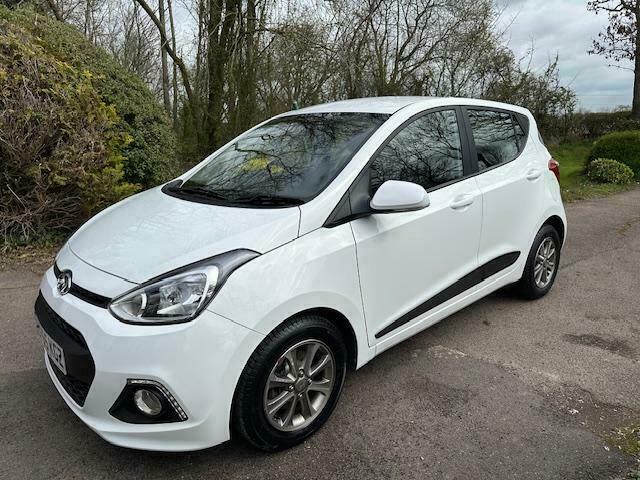 Hyundai I10 Premium Blue Drive White #2