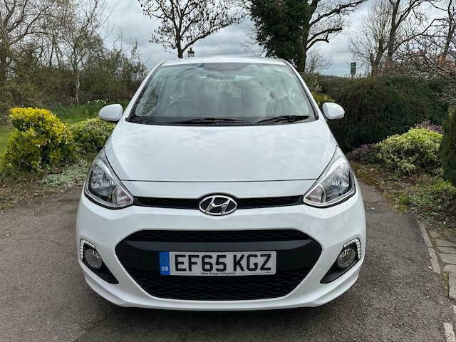 Hyundai I10 Premium Blue Drive White #3