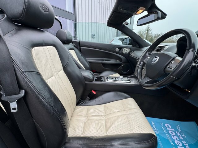 Jaguar XK V8 Convertible Heritage Edition LS61YWW Black #4